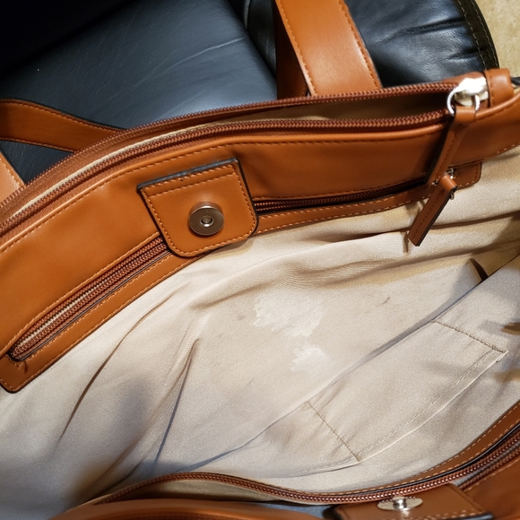 tote - Picture 2 of 7